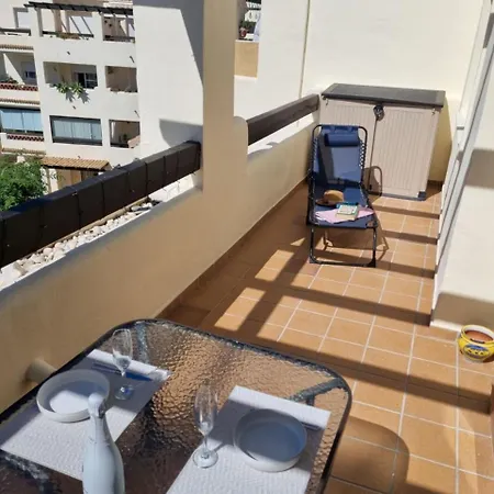 Casa Duquesa With Pool Views Close To Port San Luis de Sabinillas